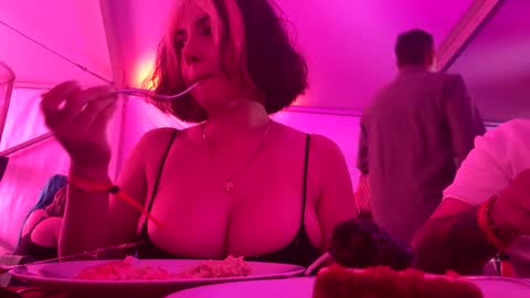 vanessa online show from April 2026 02:24:02 AM