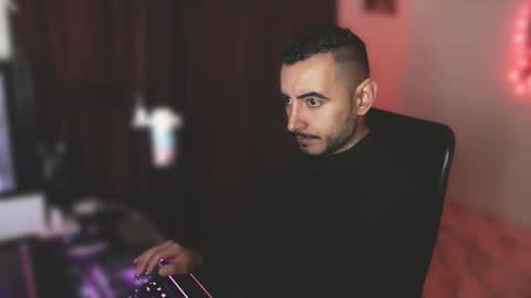 Snapshot of vanderheyl chatting on February 2026 03:12:02 AM vanderheyl online show from February 2026 03:12:02 AM