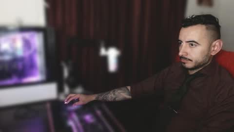 Snapshot of vanderheyl chatting on February 2026 03:33:01 AM vanderheyl online show from February 2026 03:33:01 AM