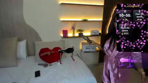 V A N E  online show from September 2025 12:34:01 AM