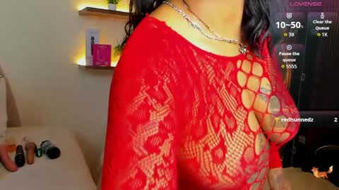 Snapshot of vane_lips chatting on May 2026 03:15:01 AM V A N E online show from May 2026 03:15:01 AM