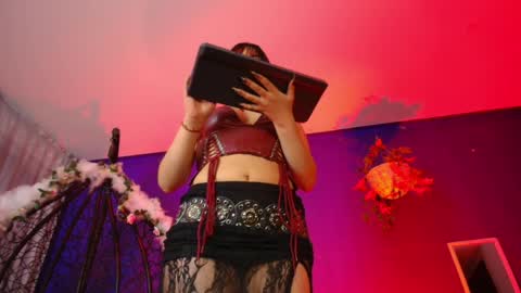 Vanelope online show from April 2026 04:46:01 AM