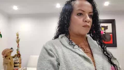 vanessa and samantha online show from January 2026 05:32:01 AM