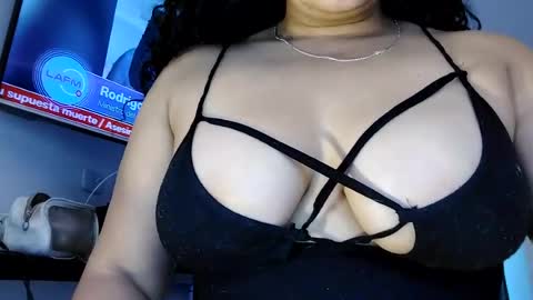 Snapshot of vanesam chatting on June 2026 12:06:01 PM vanessa and samantha online show from June 2026 12:06:01 PM