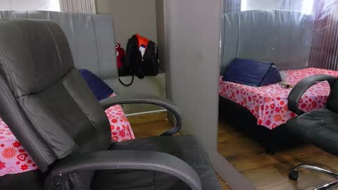 Vanessa online show from February 2026 10:19:02 PM