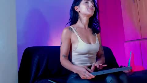 Snapshot of vanessa_gonzaless chatting on January 2026 05:27:02 PM Vanessa online show from January 2026 05:27:02 PM