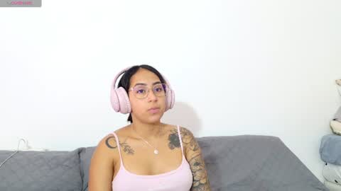 Snapshot of vanessaadol chatting on July 2026 10:50:01 AM vanessaadol online show from July 2026 10:50:01 AM