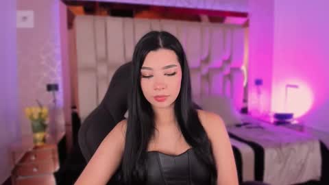 vanessaduval online show from September 2025 05:40:01 AM