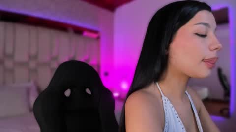 vanessaduval online show from October 2025 03:50:02 AM