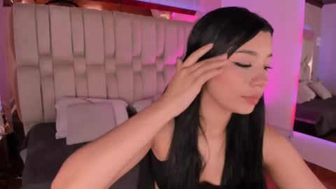 vanessaduval online show from October 2025 04:13:01 AM