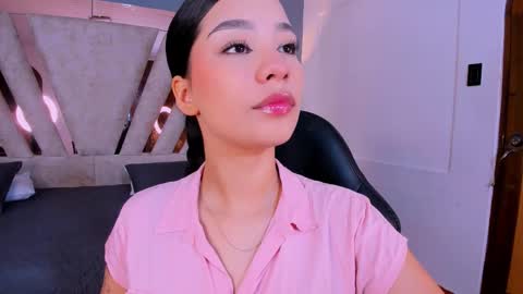 vanessaduval online show from December 2025 03:46:02 AM