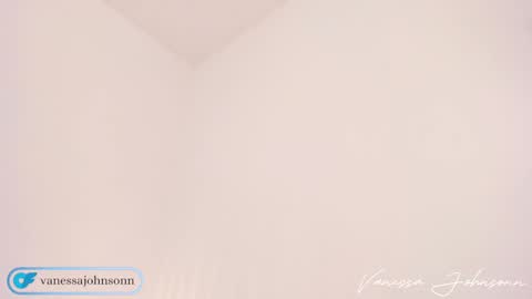 vanessajohnsonn online show from December 2024 02:45:02 AM