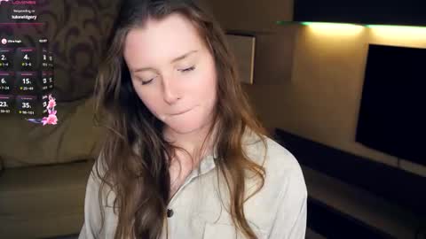 Luna online show from October 2025 06:53:01 PM