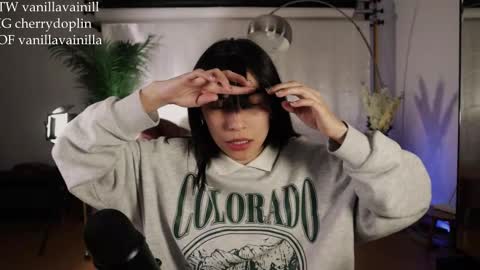 Snapshot of vanilla_velvet chatting on December 2025 11:10:01 PM Annabet online show from December 2025 11:10:01 PM