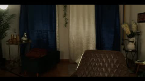 Snapshot of vanilla_velvet chatting on May 2026 03:18:01 PM Annabet online show from May 2026 03:18:01 PM