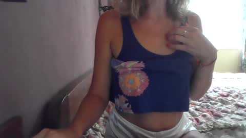 Snapshot of vanillachika205 chatting on July 2026 01:25:02 PM vanillachika205 online show from July 2026 01:25:02 PM