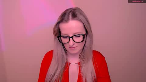 Mia online show from March 2026 06:35:02 PM