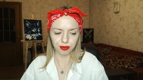 VanillaMuffin online show from January 2025 10:08:02 AM