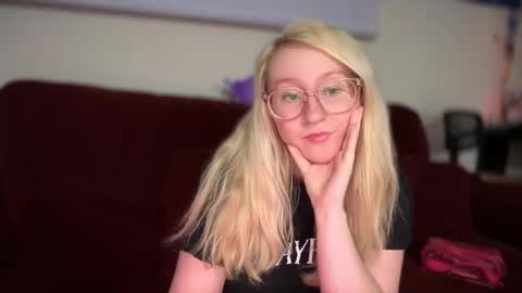 Snapshot of vanillapuddingpie chatting on February 2025 02:52:01 AM vanillapuddingpie online show from February 2025 02:52:01 AM