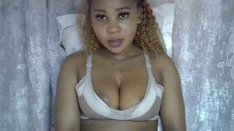 Snapshot of vanillavenus chatting on February 2026 12:13:02 PM vanillavenus online show from February 2026 12:13:02 PM