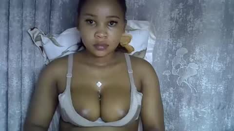 vanillavenus online show from April 2026 11:52:02 PM