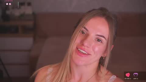 Sophie online show from May 2026 10:04:02 PM