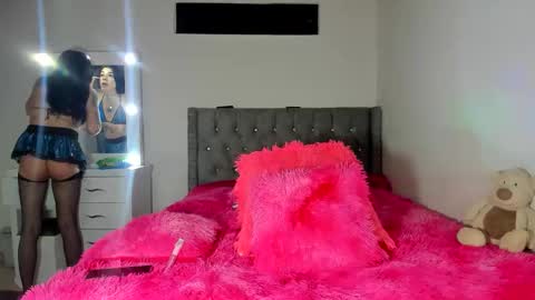 Vanessa online show from October 2025 02:19:02 AM