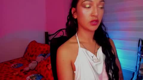 vannegoddess online show from December 2025 03:01:01 AM