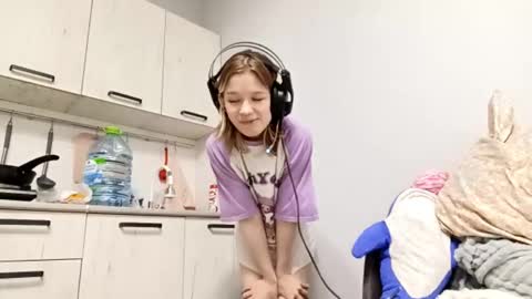 Viola online show from September 2025 12:31:02 PM