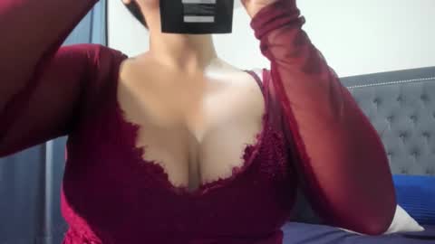 Vannesa online show from October 2025 09:07:02 AM