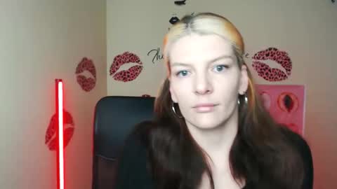 Vanessa online show from April 2026 04:17:02 PM