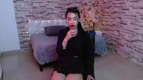 Snapshot of vanse_lust chatting on December 2024 09:23:01 PM Karuna online show from December 2024 09:23:01 PM