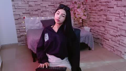 Snapshot of vanse_lust chatting on December 2024 08:29:01 PM Karuna online show from December 2024 08:29:01 PM