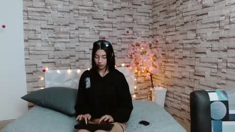 Snapshot of vanse_lust chatting on December 2024 02:42:02 AM Karuna online show from December 2024 02:42:02 AM