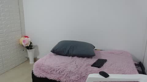 Snapshot of vanse_lust chatting on January 2025 02:59:01 AM Karuna online show from January 2025 02:59:01 AM