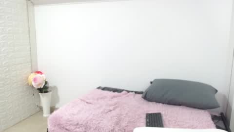 Snapshot of vanse_lust chatting on January 2025 02:55:01 AM Karuna online show from January 2025 02:55:01 AM