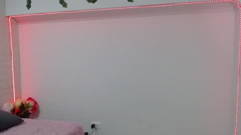 Snapshot of vanse_lust chatting on January 2025 11:35:02 PM Karuna online show from January 2025 11:35:02 PM