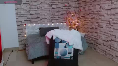 Snapshot of vanse_lust chatting on February 2025 09:35:02 PM Karuna online show from February 2025 09:35:02 PM