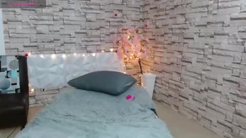 Snapshot of vanse_lust chatting on March 2025 12:32:01 AM Karuna online show from March 2025 12:32:01 AM