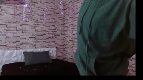 Snapshot of vanse_lust chatting on September 2025 06:20:01 PM Karuna online show from September 2025 06:20:01 PM