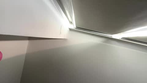 Mia online show from April 2026 01:20:02 PM