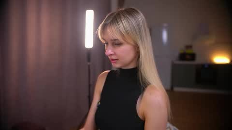 Heeeeey Im Hanna the art of tease  online show from December 2025 05:09:02 PM