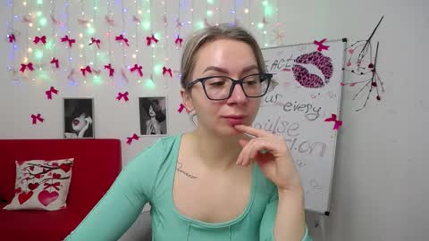 Snapshot of vasilisasii chatting on March 2026 06:17:01 AM Vasilisa online show from March 2026 06:17:01 AM