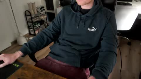 Snapshot of vaslo08 chatting on December 2025 09:49:01 AM Vaslo online show from December 2025 09:49:01 AM