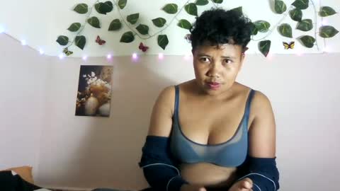 Vayannah online show from June 2026 06:50:01 PM
