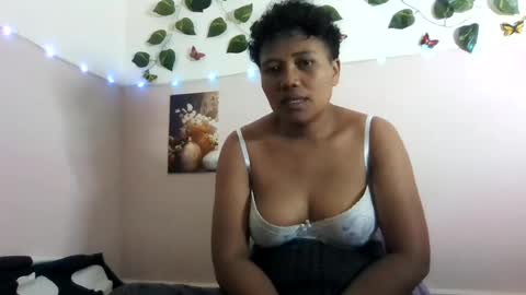 Vayannah online show from June 2026 04:52:01 PM