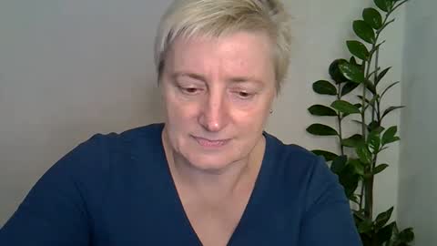 vea_motty online show from October 2025 01:24:02 PM