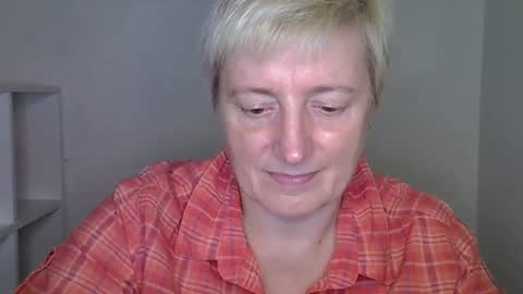 vea_motty online show from November 2025 01:28:02 PM