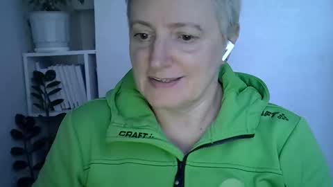 vea_motty online show from April 2026 04:51:02 PM