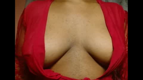 Snapshot of vee62 chatting on July 2026 11:52:02 PM vee62 online show from July 2026 11:52:02 PM